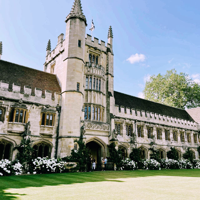 Oxford on a Budget: Colleges, Streets & Hidden Gems