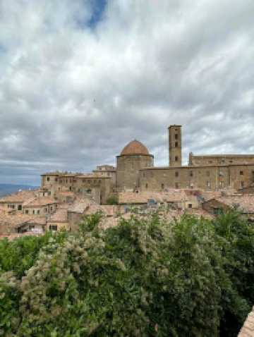 🇮🇹 Tuscany Vibe — Rolling Hills and Timeless Charm