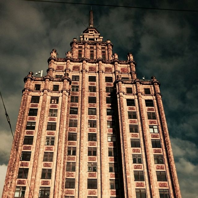 The Latvian Academy of Sciences — Riga’s “Stalin’s Birthday Cake” 🎂🏙️ The Latvian Academy of Sciences — Riga’s “Stalin’s Birthday Cake” 🎂🏙️