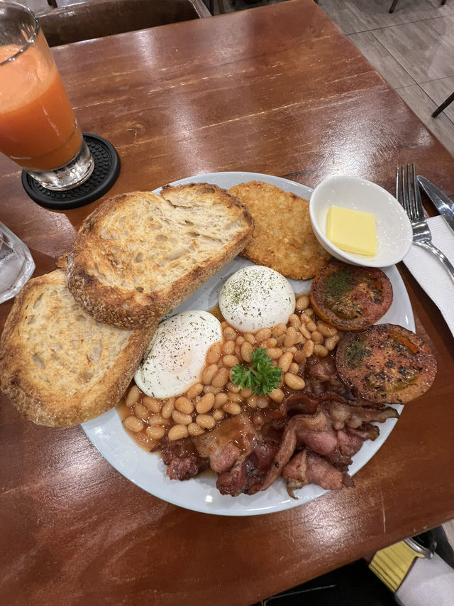 🇻🇳🌆 Saigon -the city that moves faster than you can blink 🇻🇳🌆 Saigon -the city that moves faster than you can blink