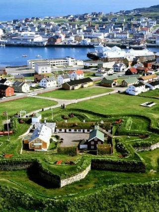 Vardø — The Norwegian Arctic Town Where the Barents Sea Meets the Sky and History Is Written 