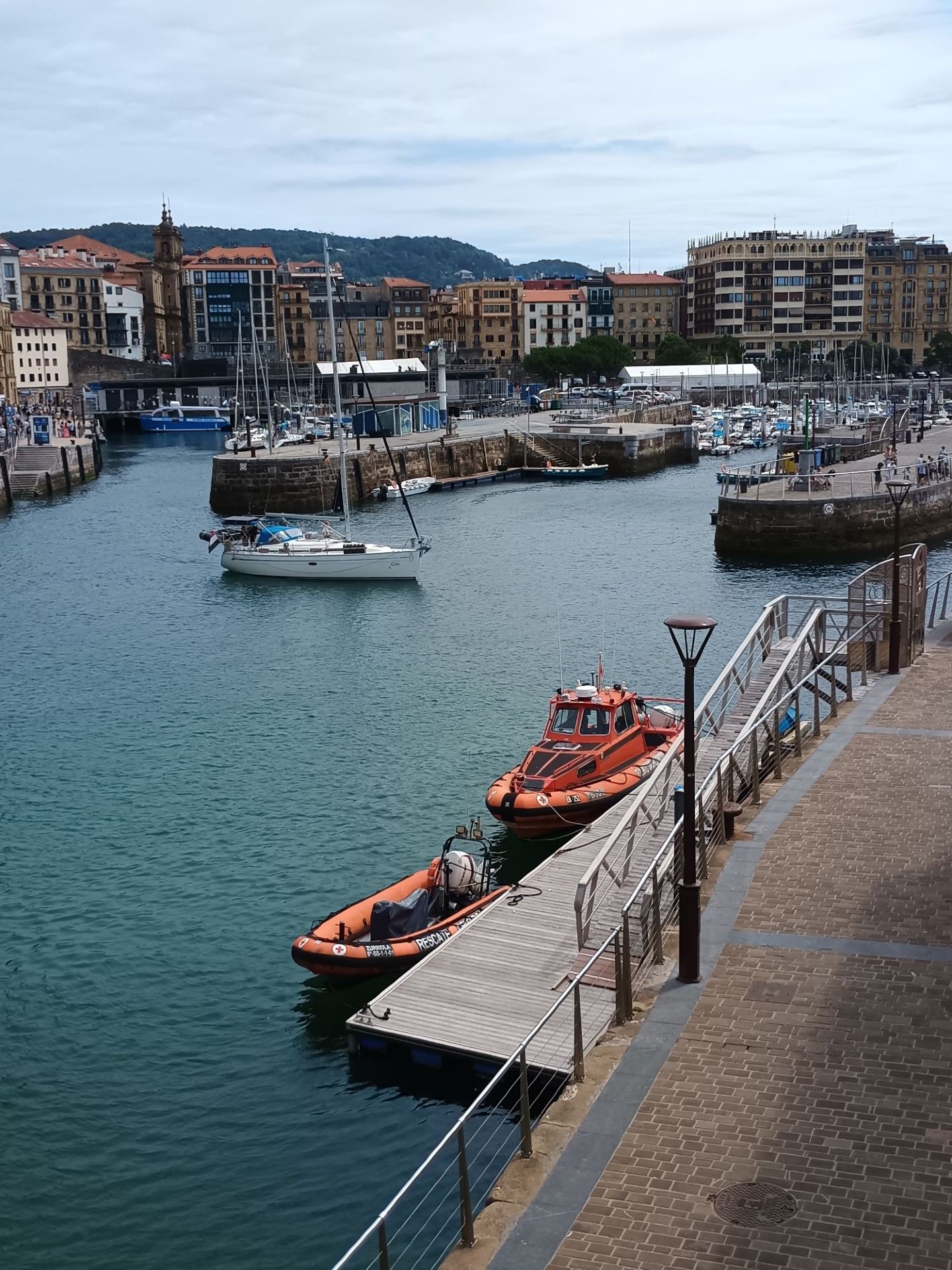Harbor Strolls & Sweet Treats in San Sebastián! 🍰⛵