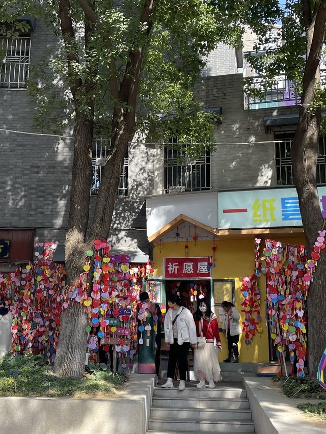 Wuhan’s Tanhualin Walking Street ☕️ 