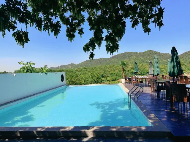 when all else fails, STAYCATION!😉