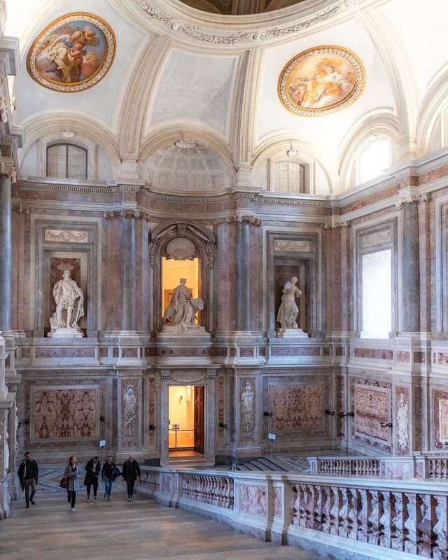 Royal Palace of Caserta: A Majestic Marvel 🇮🇹