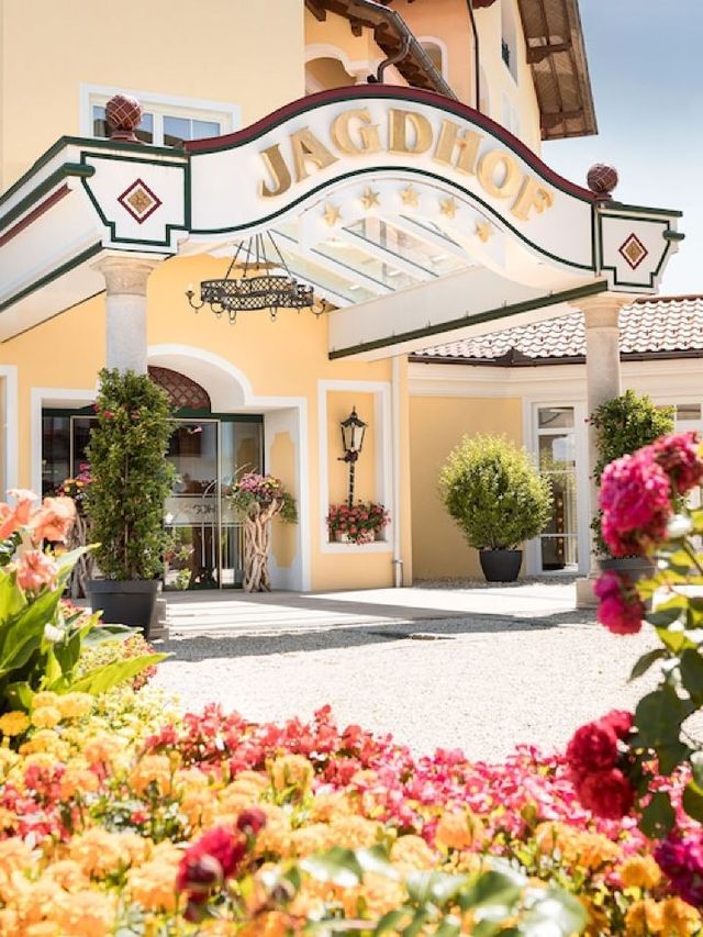 🌟 Rohrnbach Retreats: Top Wellness & Sport Stays! 🏨