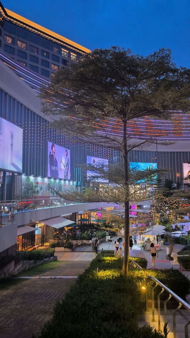 廈門磐基名品中心520：高端mall，520愛萌寵活動