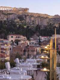 Athens Awaits: Stay Splendid at The Dolli 🏛️✨