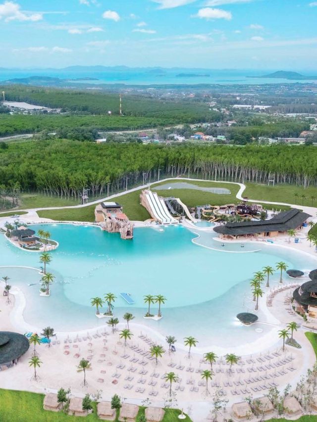 🌴🎢 Phuket's Top Family-Friendly Attractions Unveiled! 🏝️👨‍👩‍👧‍👦