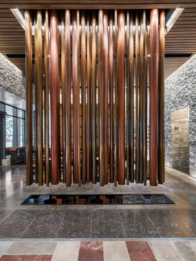 🌴 Miami's Luxe Sleeps: East Miami Hotel Review 🌟