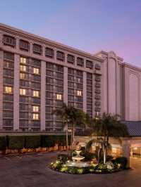 🌟 Marina Delights: Ritz-Carlton's Luxe Stay 🌊