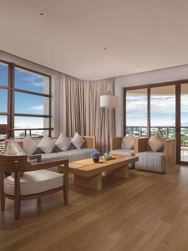 🌴 Sanya Serenity: Curio by Hilton Hotel Gems ✨