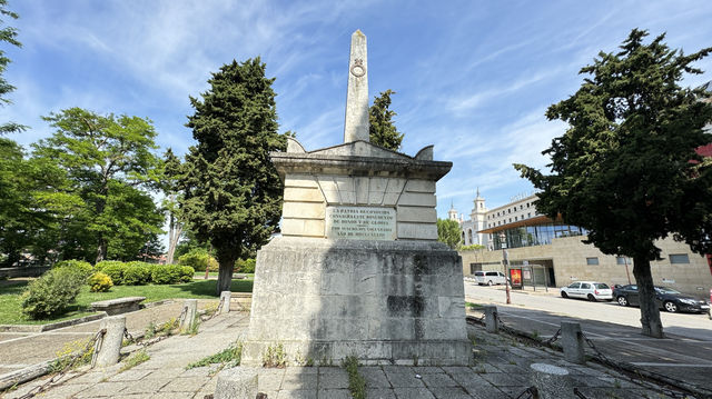 恩佩西納多陵墓紀念碑 Monumento al Empeci