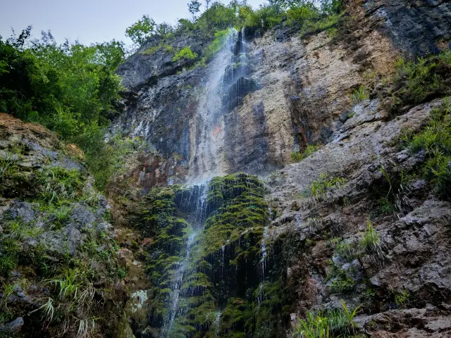 Introduction to Baxian Crossing the Sea Waterfall