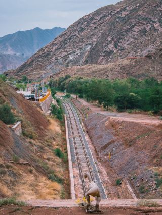 Self-driving in Yongjing, Gansu: 9 Camera Angles Showcasing a Hidden Gem Town