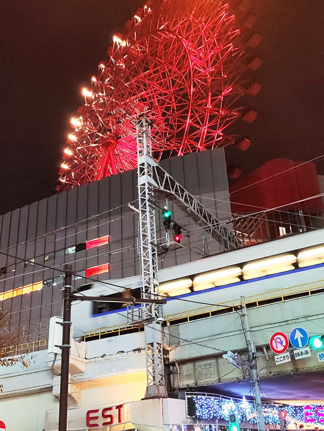 大阪景點｜HEP FIVE紅色摩天輪：大阪上空的浪漫旋轉