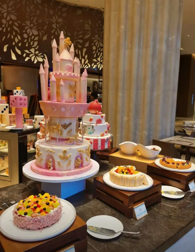 This buffet in Xiamen is amazing!