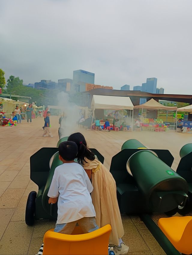 深圳北|超大免費露營活動正在進行，還有美食街。