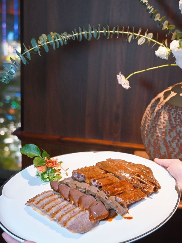 周末高級約飯品嚐舌尖上的新潮汕菜美味。