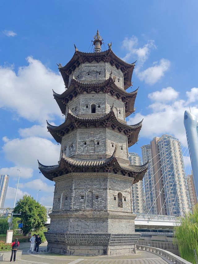 蕪湖中江塔。