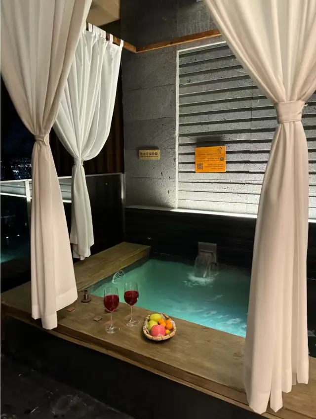 텅충! 객실마다 전용 온천이 있는 작은 정원, 정말 좋은 도시예요!