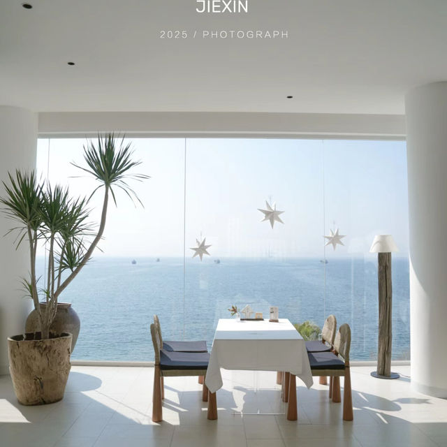 深圳驚現藍白聖島！懸崖泡池美宿，一秒穿越地中海 