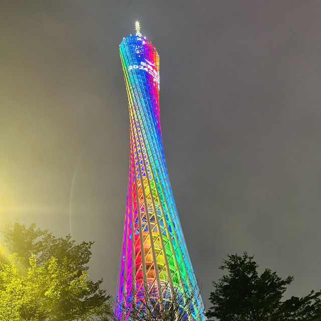 夜遊廣州塔啦😎😎