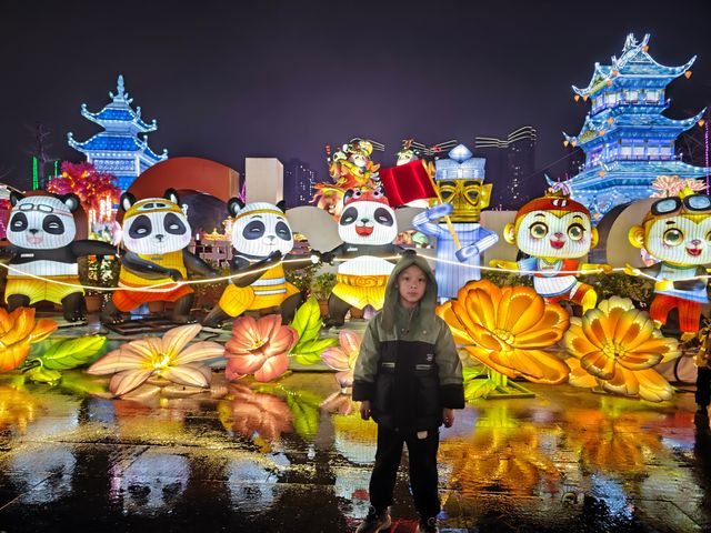 2025成都熊貓燈展親子攻略