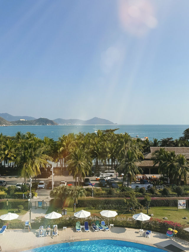 一齊去海邊吹吹風啦