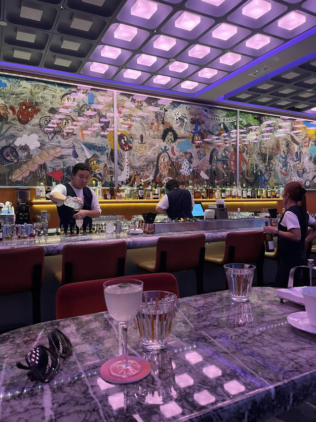 🌆中環高空露台酒吧Cardinal Point！藝術感拉滿的維港觀景聖地～