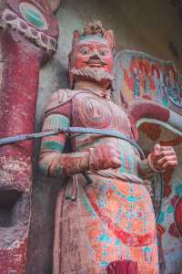 麥積山｜1600年前的「東方微笑」