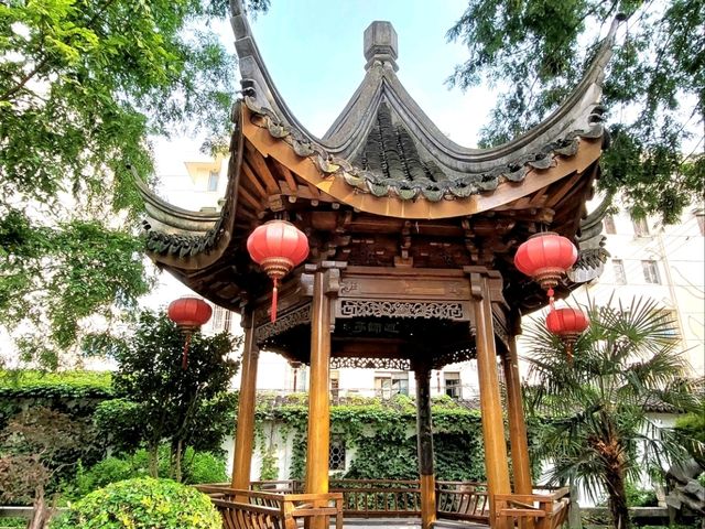 📸《一口小籠，一場穿越：我的南翔古鎮迷走筆記》