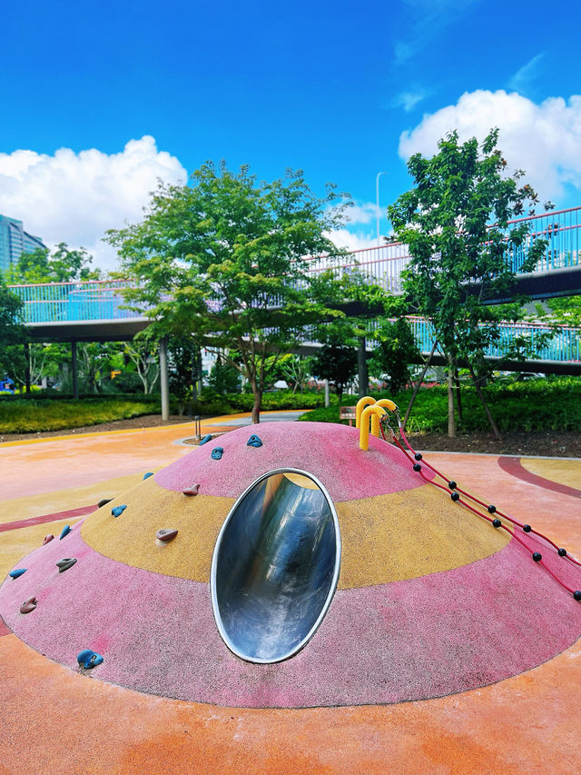 玩水唔怕曬藏喺魔都市區高架下嘅兒童樂園