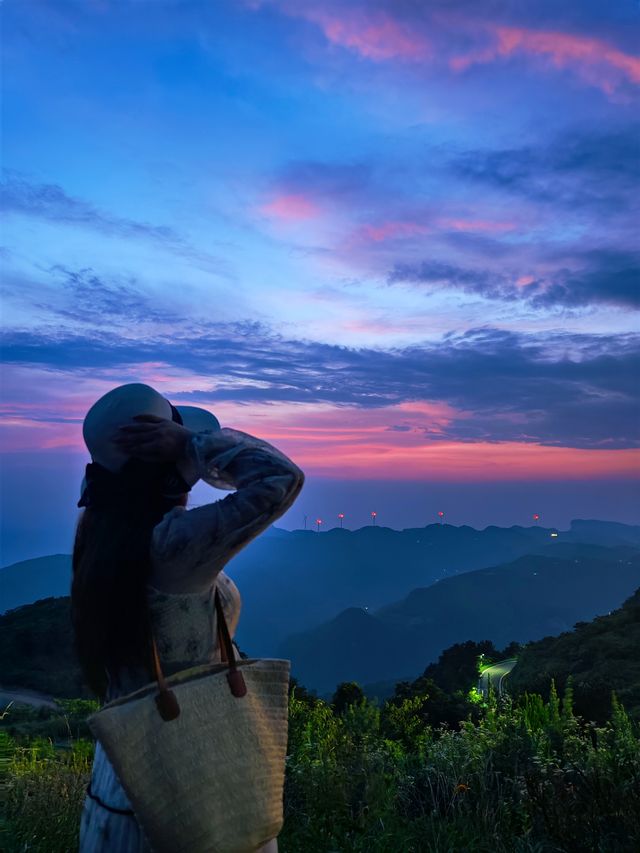 在湖北！21º嘅高山草原，夏天真係舒服到震～