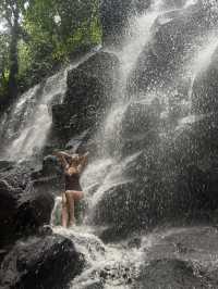 Kanto Lampo Waterfall: Волшебный каскад Убуда! 🌊