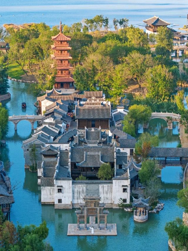 이싱 도자기 마을, 장화 호수 마을에서 찾은 은신처