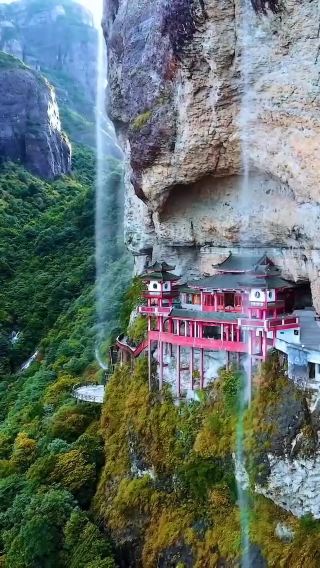 Lingtong Mountain in Zhangzhou: A Fairyland on the Cliff, a Hidden Treasure of Southern Fujian