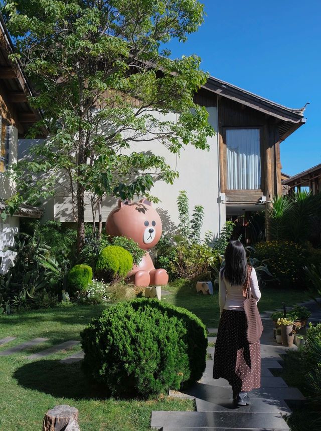 在麗江！！住進花園裡……真的好美！！！