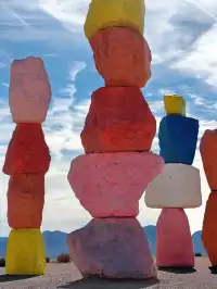 拉斯維加斯｜Seven Magic Mountains很出片