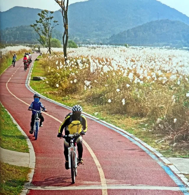 全球必騎100條神級路線-亞非大洋洲篇 全球必騎100條神級路線-亞非大洋洲篇