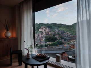 Stay at Xijiang Jianshan homestay and immerse yourself in the Miao village scenery
