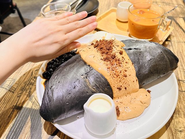 🥞兩個手掌大嘅King Size疏乎厘班戟😋