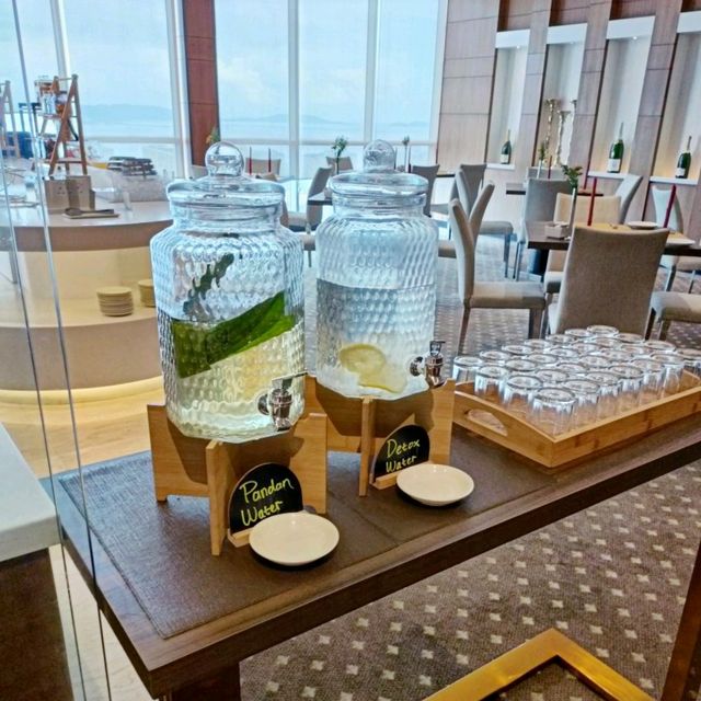 Sit back & Relax in the Executive Lounge 