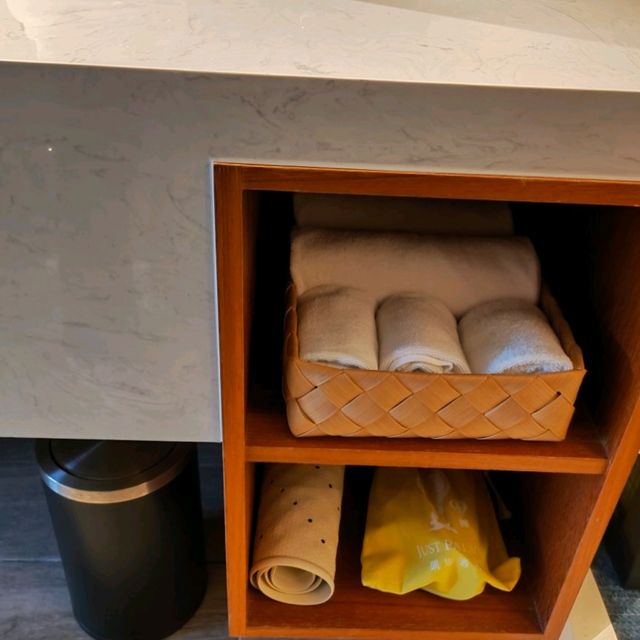 凱旋酒店-豪華三人房