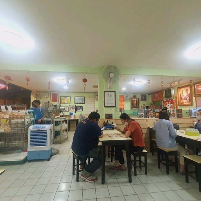 ฟินกับบะหมี่ลีเพลสสูตรฮ่องกง ใกล้ๆแค่ในเมืองทอง