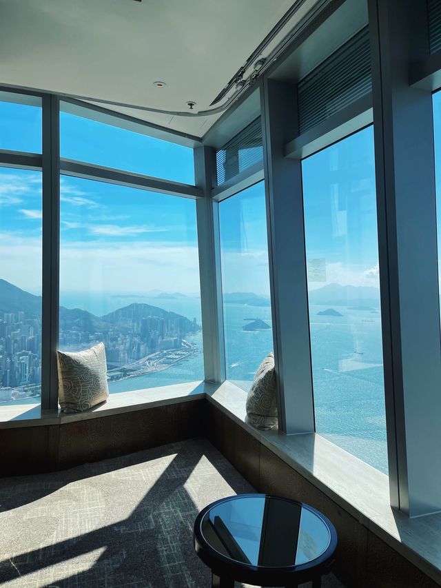 擁有最高視覺嘅海景酒店 Ritz Carlton 麗斯卡爾頓酒店