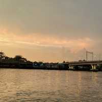 ล่องเรือ ชมหิ่งห้อยแม่น้ำตาปี ยามเย็น