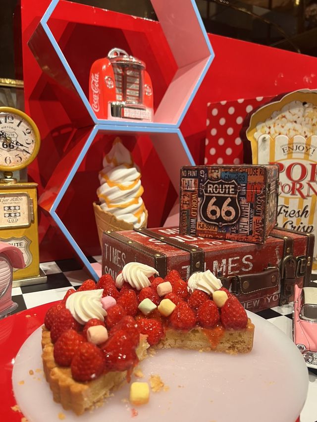 東京【ヒルトン東京】いちごたっぷり🍓スイーツビュッフェ