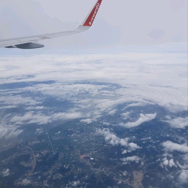 ✈️搭飛機去首爾啦😆食飛機餐🍴欣賞高空風景😍