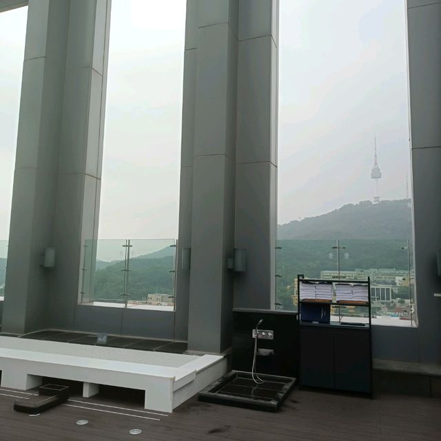 極方便, 明洞L7 Myeongdong